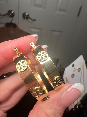Tory Burch Gold-Tone Logo Hoop Earrings